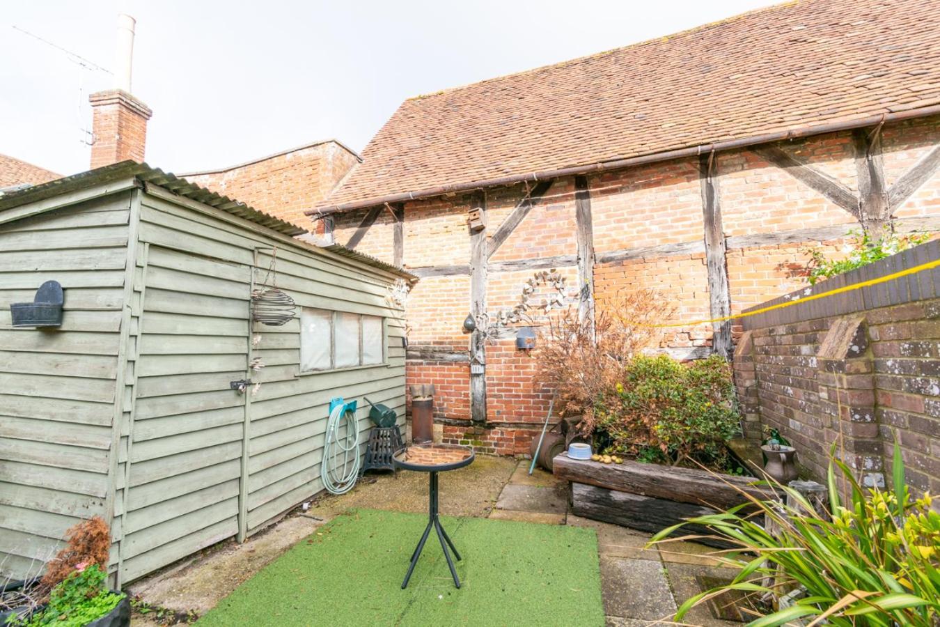 Stylish 2 Bedrooms Cosy & Bright Cottage, Pet Friendly, Sleeps 5, Titchfield Village - Summer Special Offer!! - By Blue Puffin Stays Buitenkant foto
